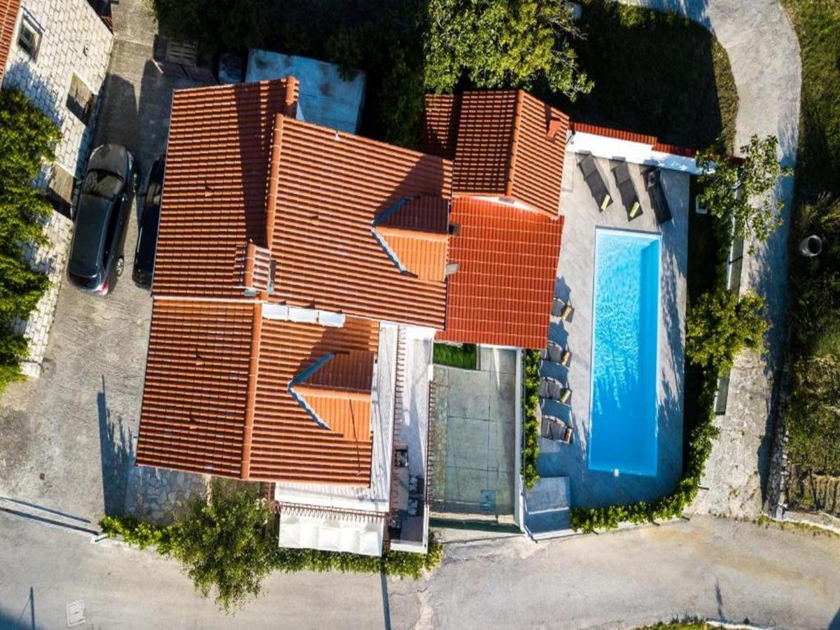 Holiday Home Mons Aureus Gornje Sitno Exterior foto