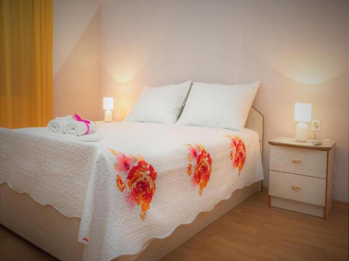 Holiday Home Mons Aureus Gornje Sitno Exterior foto