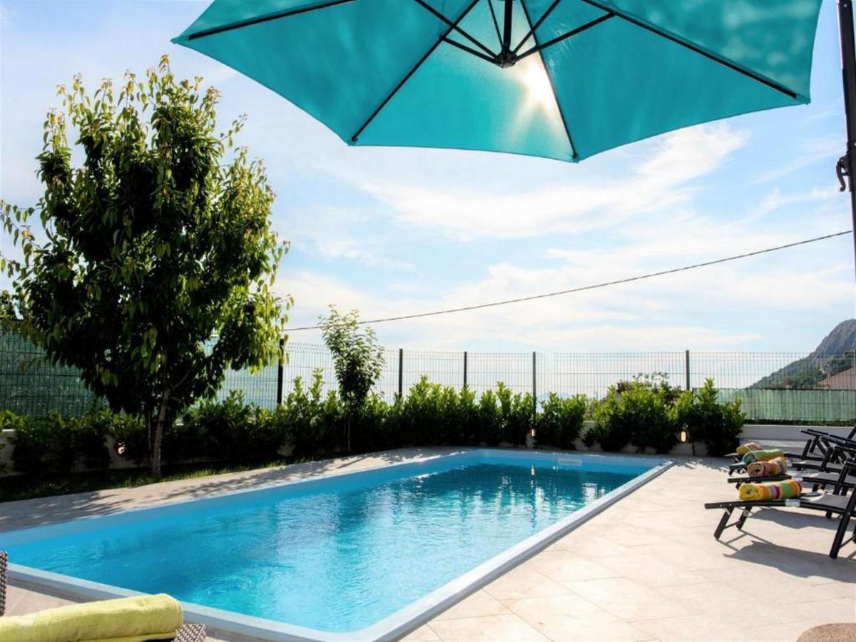 Holiday Home Mons Aureus Gornje Sitno Exterior foto