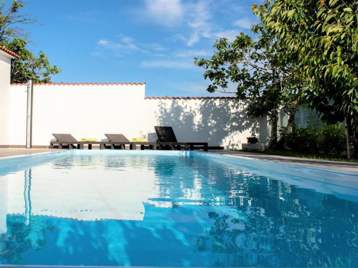 Holiday Home Mons Aureus Gornje Sitno Exterior foto