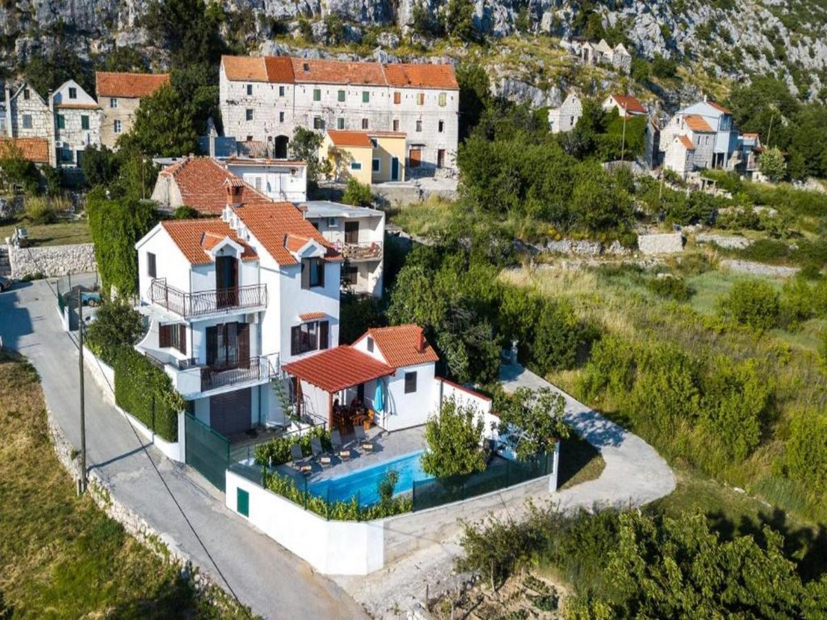 Holiday Home Mons Aureus Gornje Sitno Exterior foto