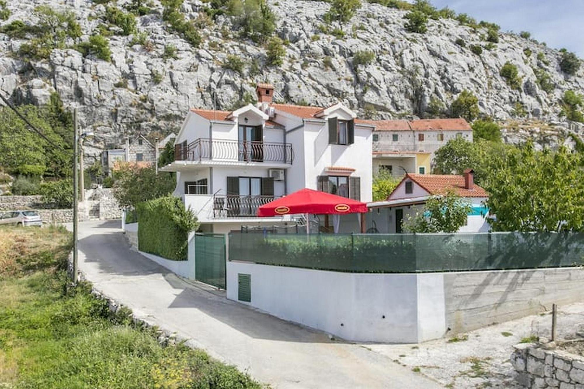 Holiday Home Mons Aureus Gornje Sitno Exterior foto